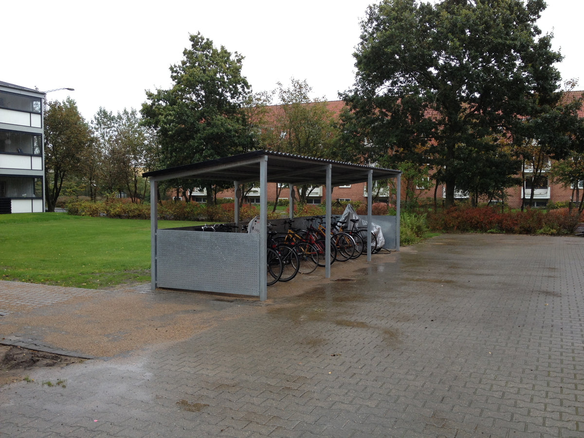 Modernt trädgårdsset för mysig uteplats