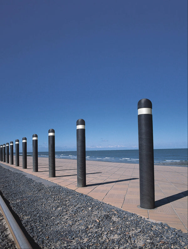 Bollards og trafik i genbrugsplast