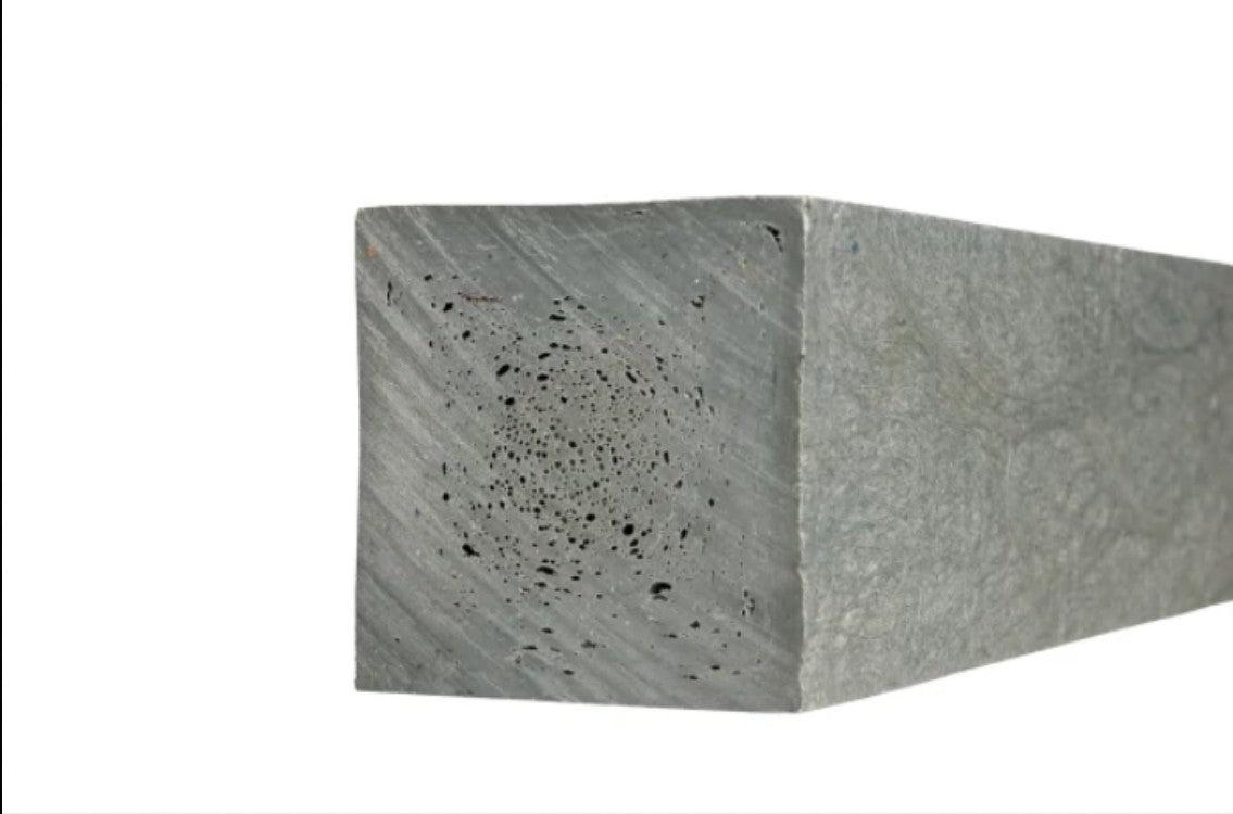 Fyrkantig stolpe - Grå