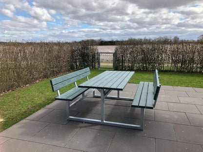 Vedligeholdelsesfrit bord bænkesæt med ryglæn samt genbrugsplastplanker - Plastplanker -  - bord/bænke sæt