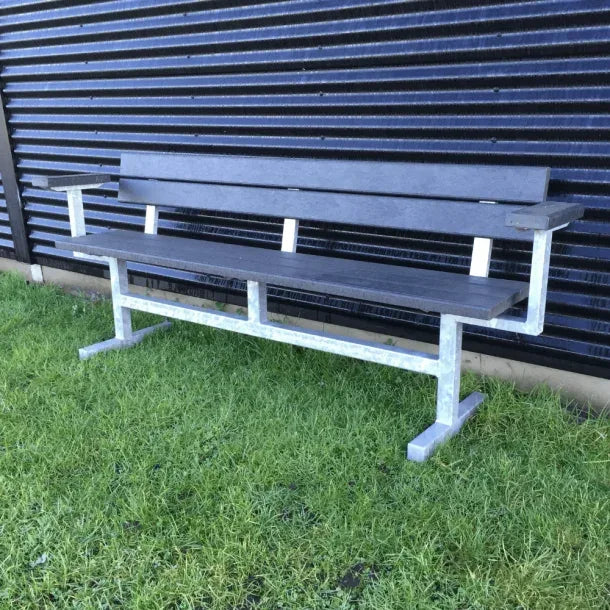 Bänk - Med ryggstöd och armstöd