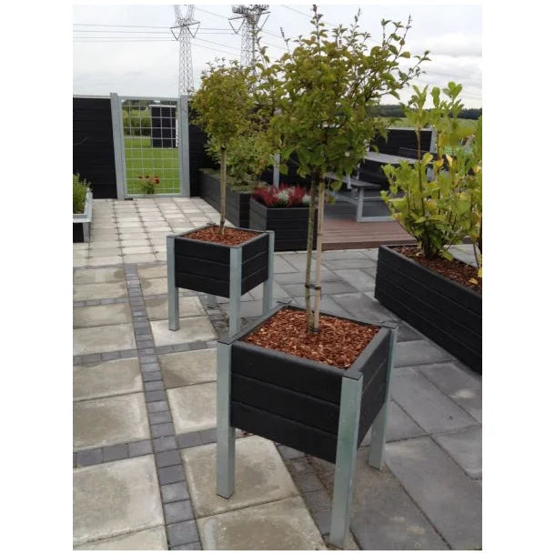 Blomsterkummer - På ben - Med Galv. hjørner - Plastplanker -  - Blomsterkrukke