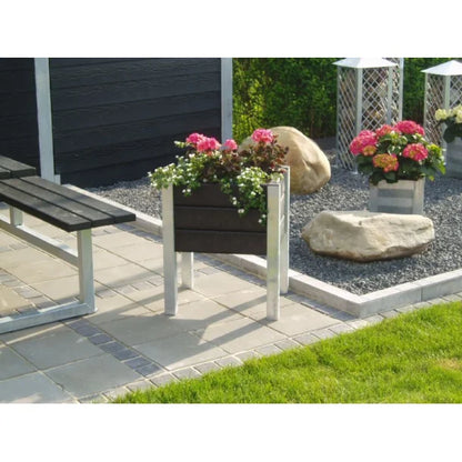 Blomsterkummer - På ben - Med Galv. hjørner - Plastplanker -  - Blomsterkrukke