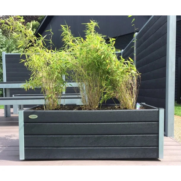 Aflange blomsterkummer - Med hjul - Galv. hjørner - Plastplanker -  - Blomsterkrukke