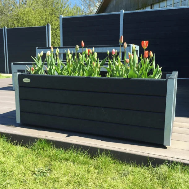 Aflange blomsterkummer - Med hjul - Galv. hjørner - Plastplanker -  - Blomsterkrukke