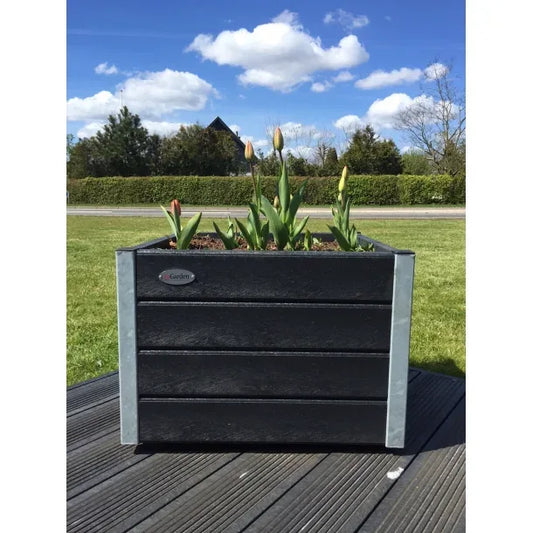Kvadratiske blomsterkummer - Med hjul - Galv. hjørner - Plastplanker -  - Blomsterkrukke