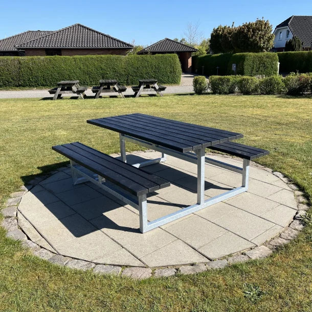 Vedligeholdelsesfrit bord bænkesæt uden ryglæn samt genbrugsplastplanker - Plastplanker -  - bord/bænke sæt