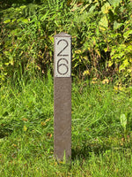 Pladsnummer stolpe - Beige