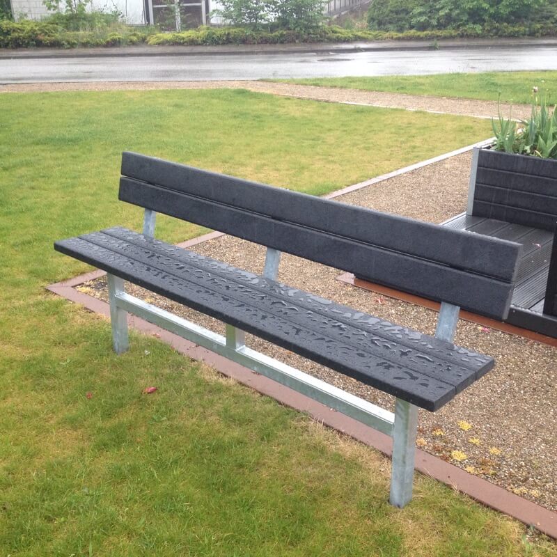 Bænk til nedstøbning - Med ryglæn - Plastplanker -  - Bænke